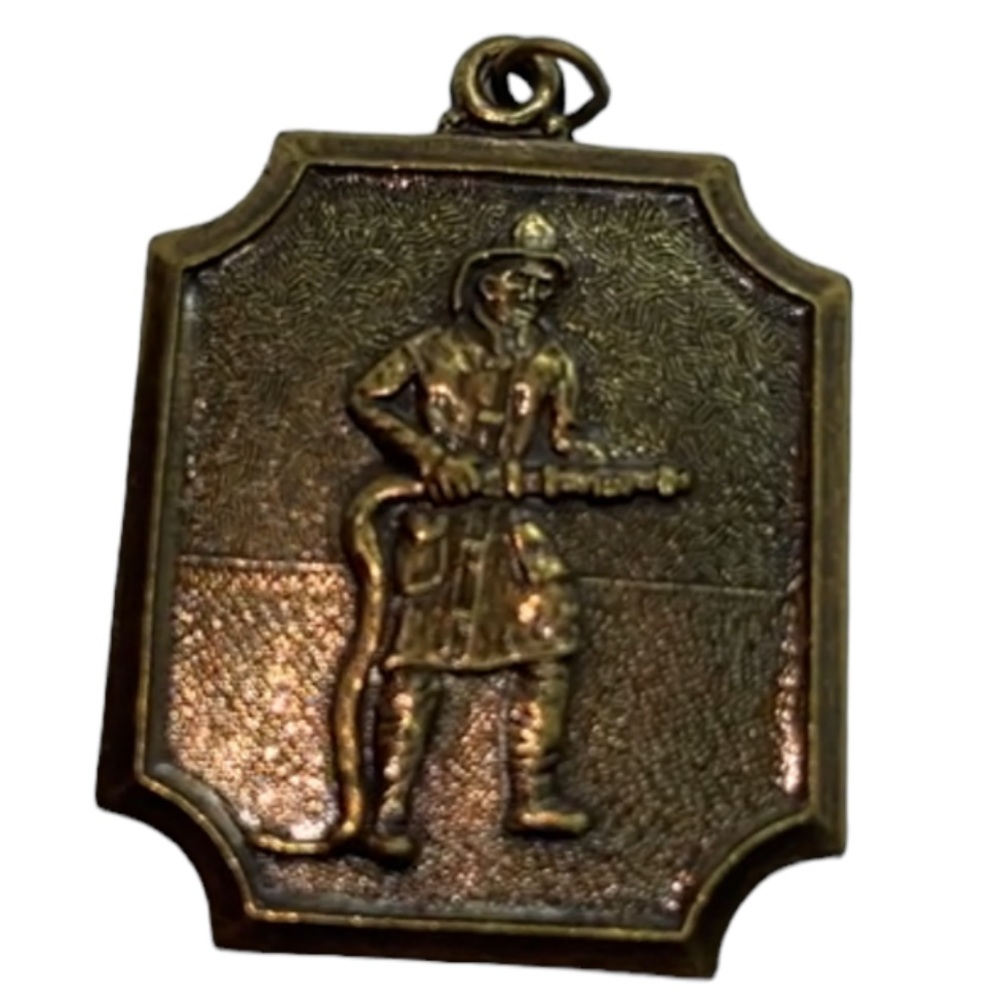 FIRE FIGHTER FIRE MAN PENDANT CHARM